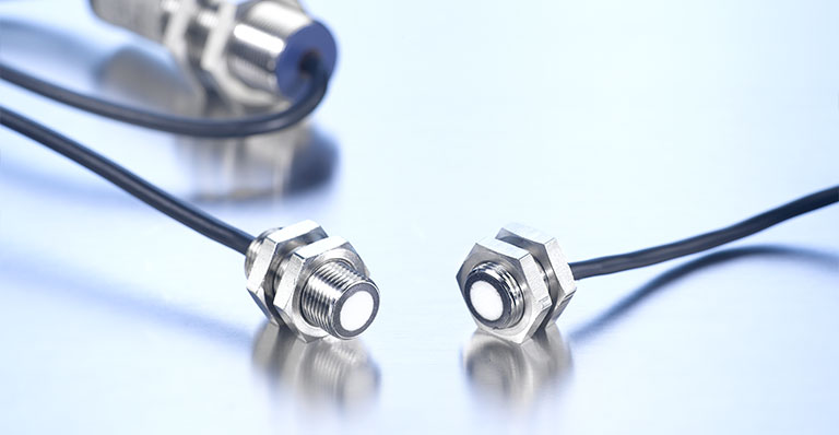 Датчик двойного листа Microsonic dbk+4/M12/3CDD/M18 E+S